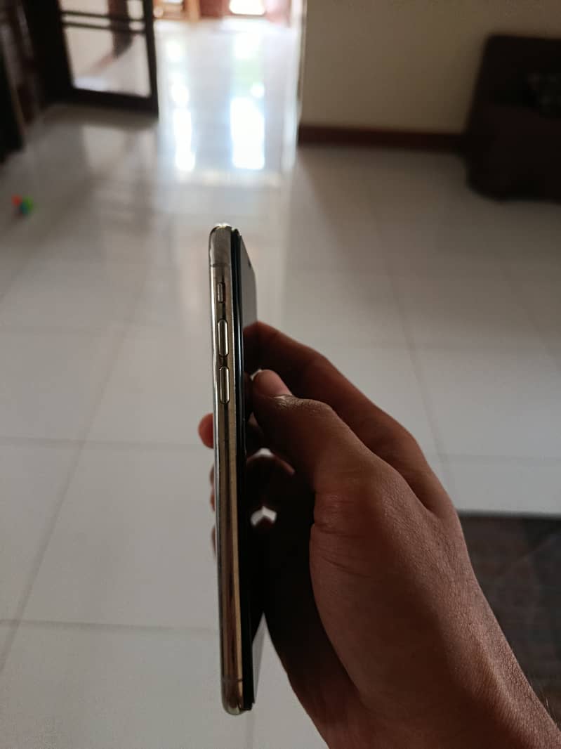 Apple iPhone X 1