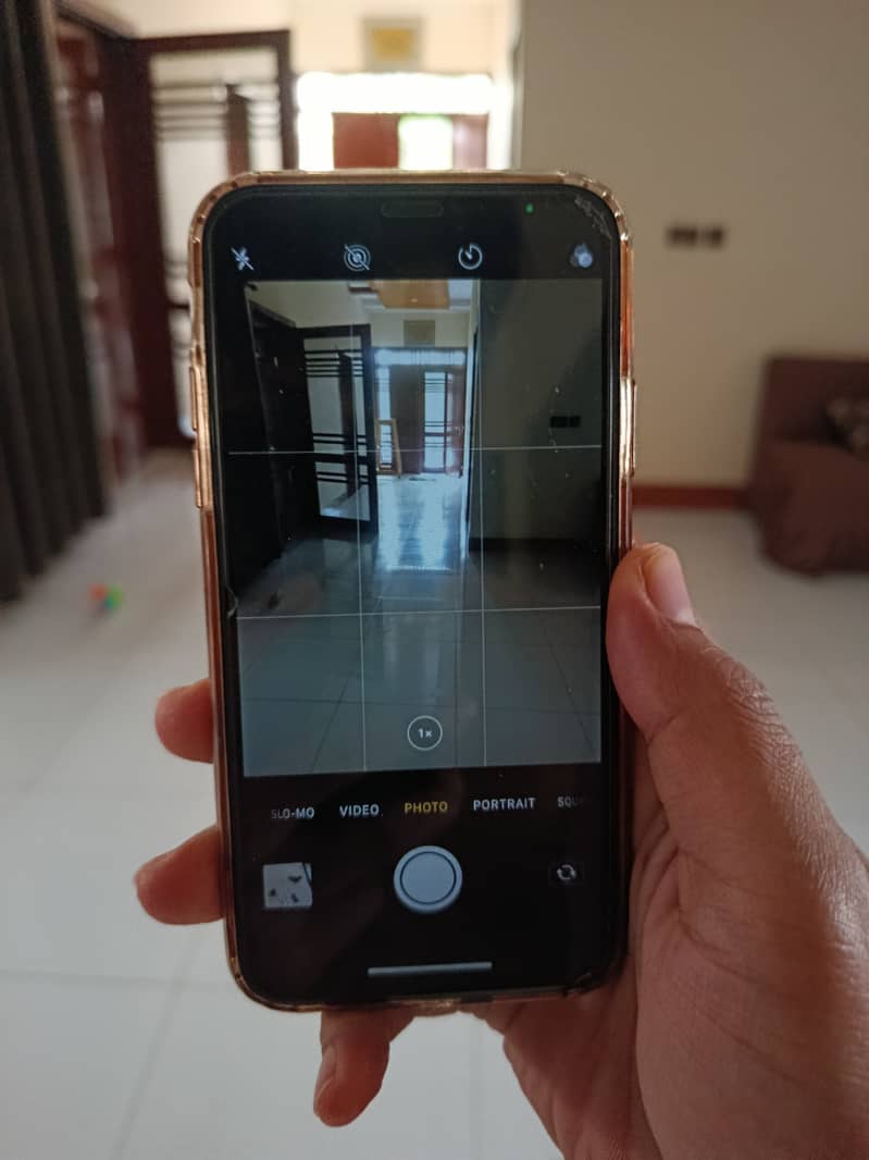 Apple iPhone X 4