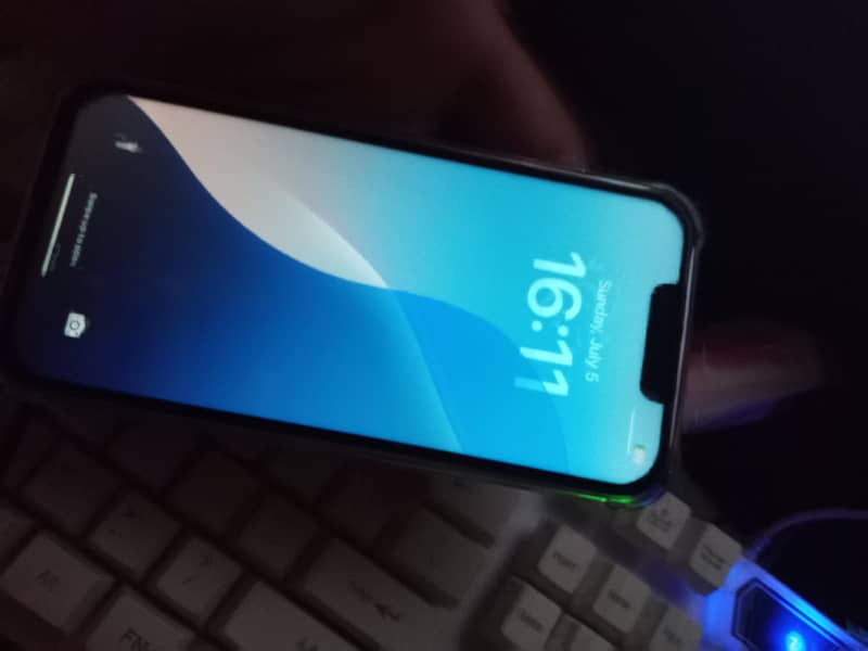 iPhone 13 1