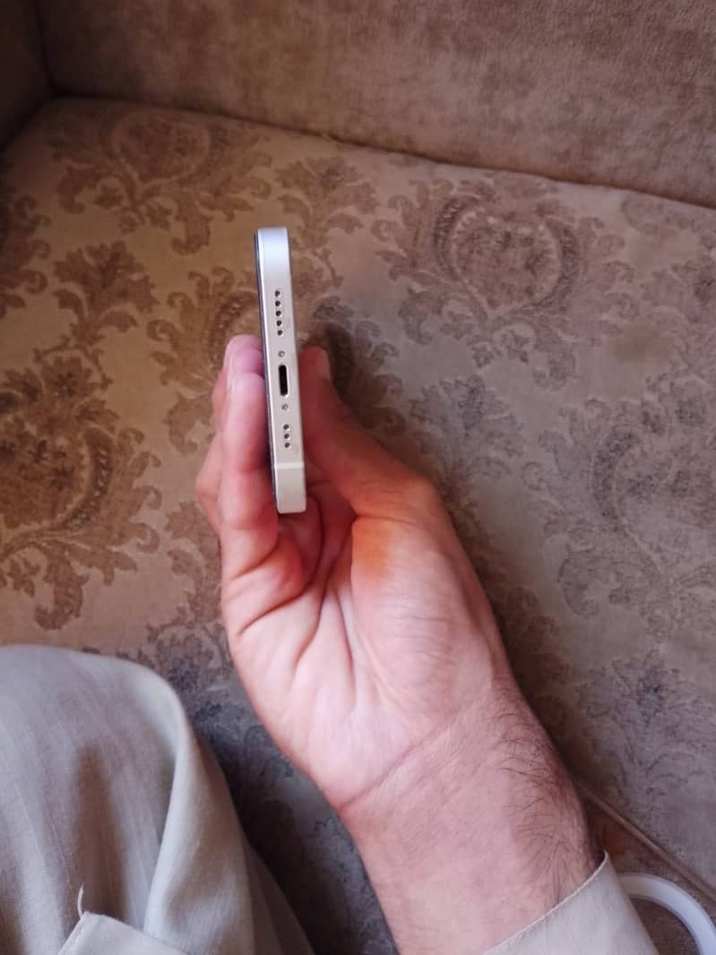 Apple iPhone 12 3