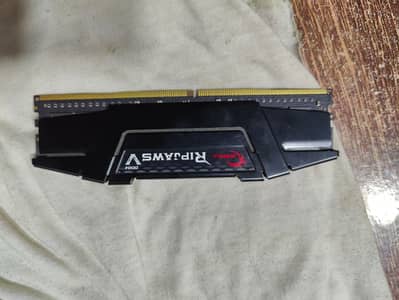 G. Skill Ripjaws V 32GB (32x1) DDR4 DRAM Desktop Memory - Black