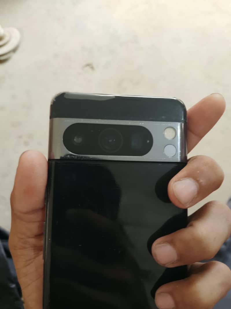 Google Pixel 8 Pro 3