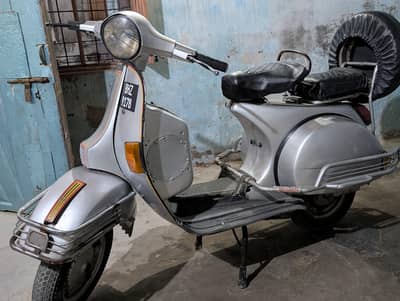 Vespa 150cc Imported Scooter 1982 Model – 10/10 Starting Condition