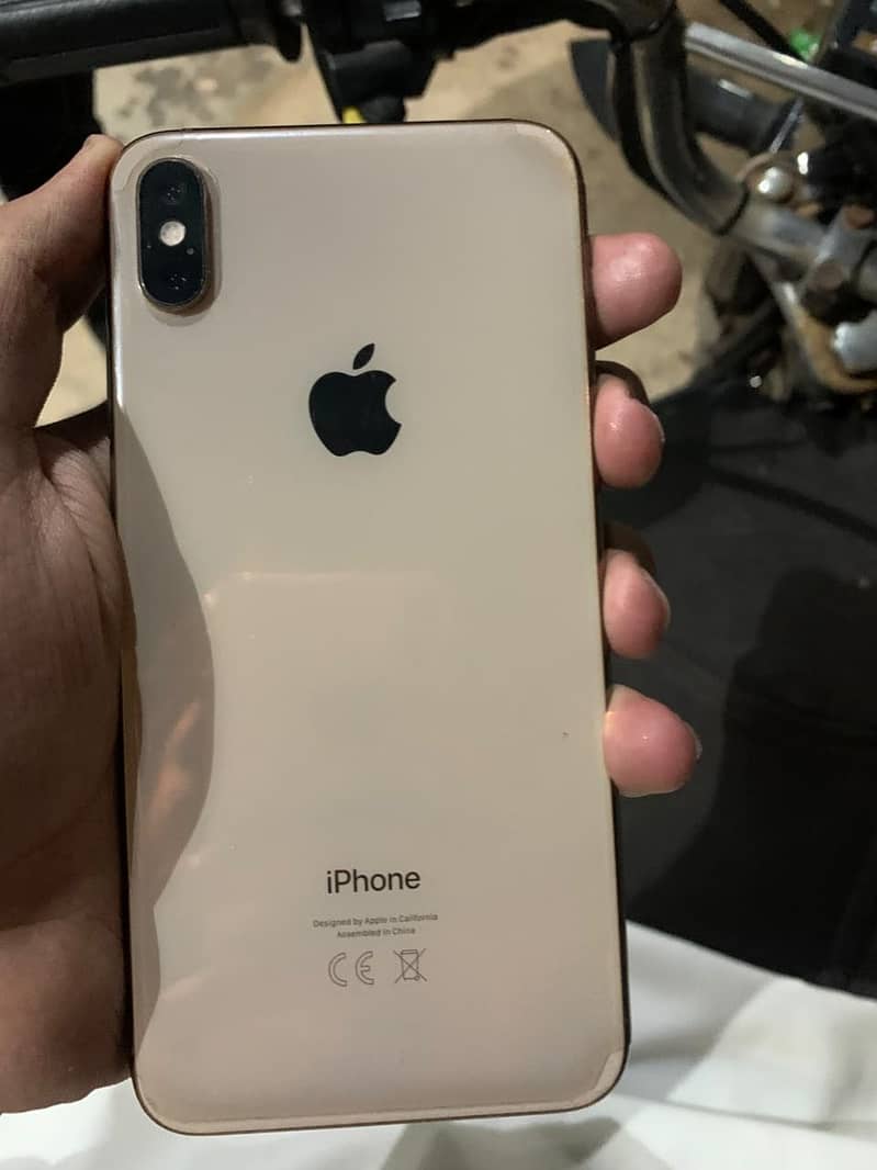 Apple iPhone XS Max 0