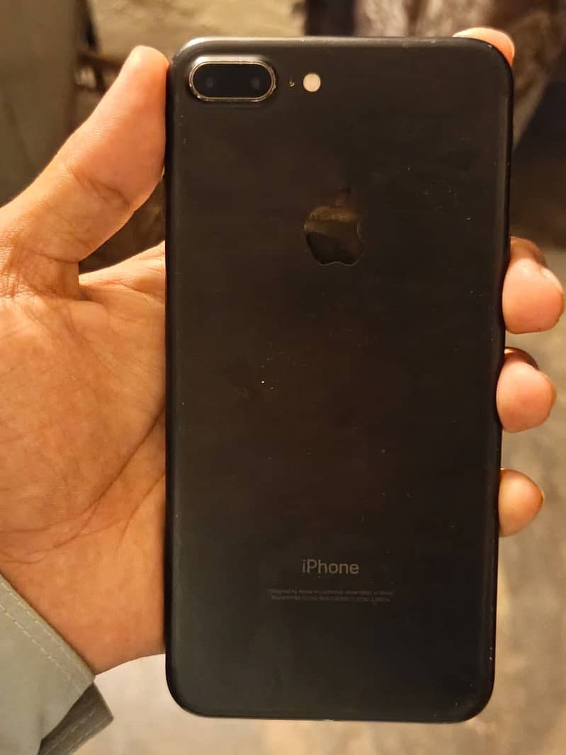 Apple iPhone 7 Plus 1