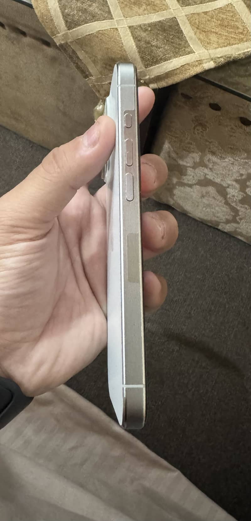 Apple iPhone 15 Pro 4