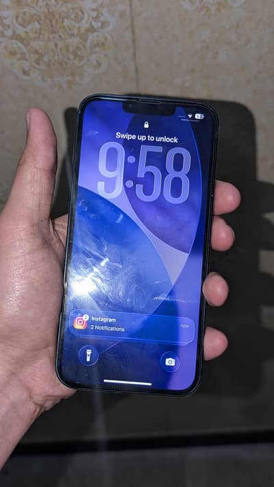 Apple iPhone 13