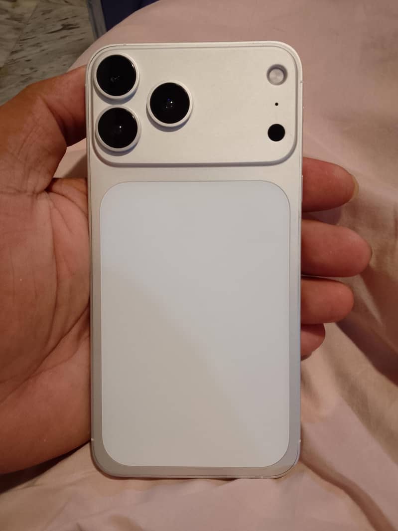 Apple iPhone 17 Pro Max 0