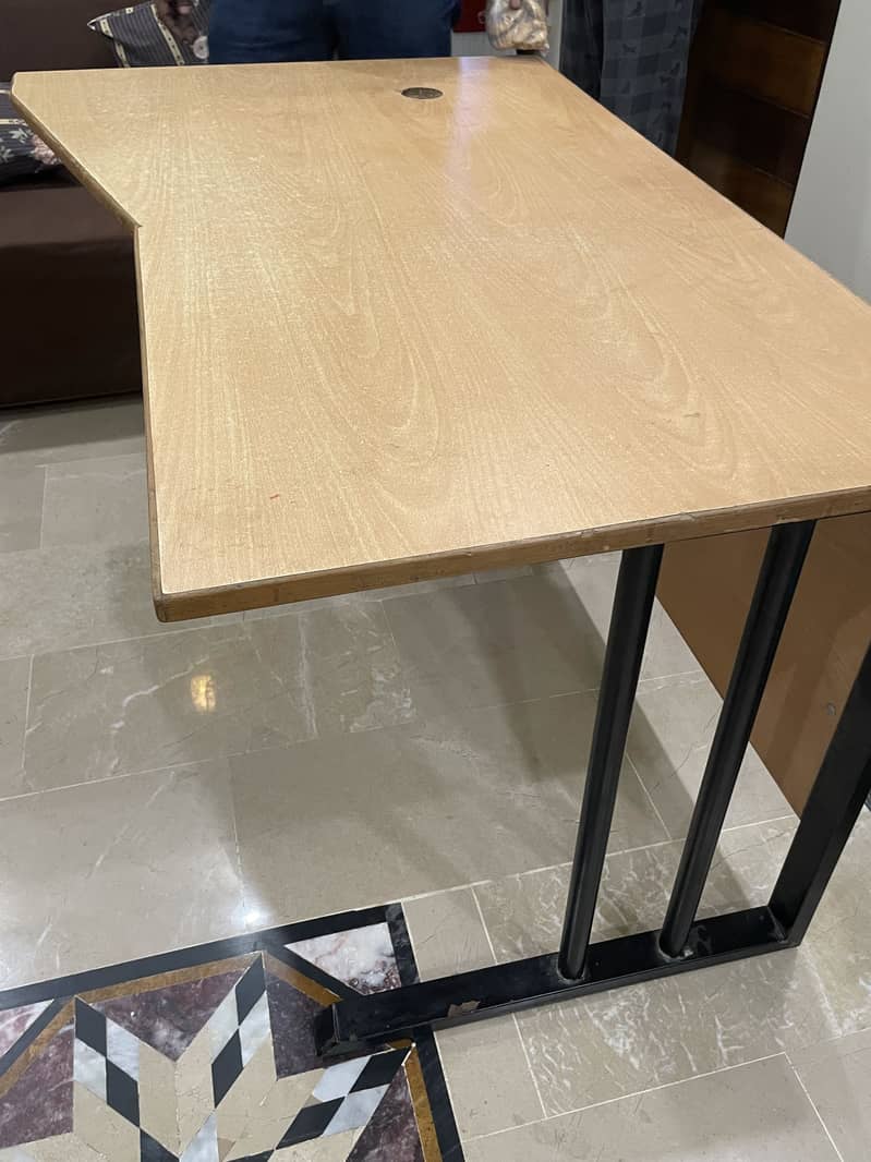 Office table 1