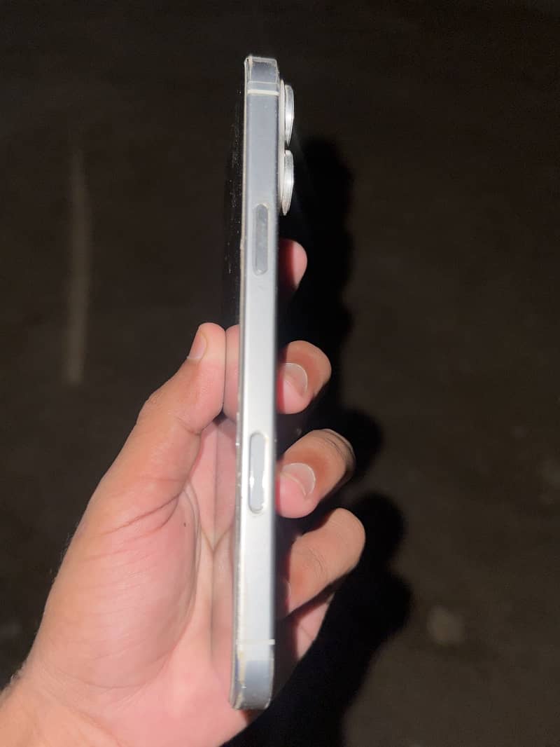 Apple iPhone 16 Pro Max 0