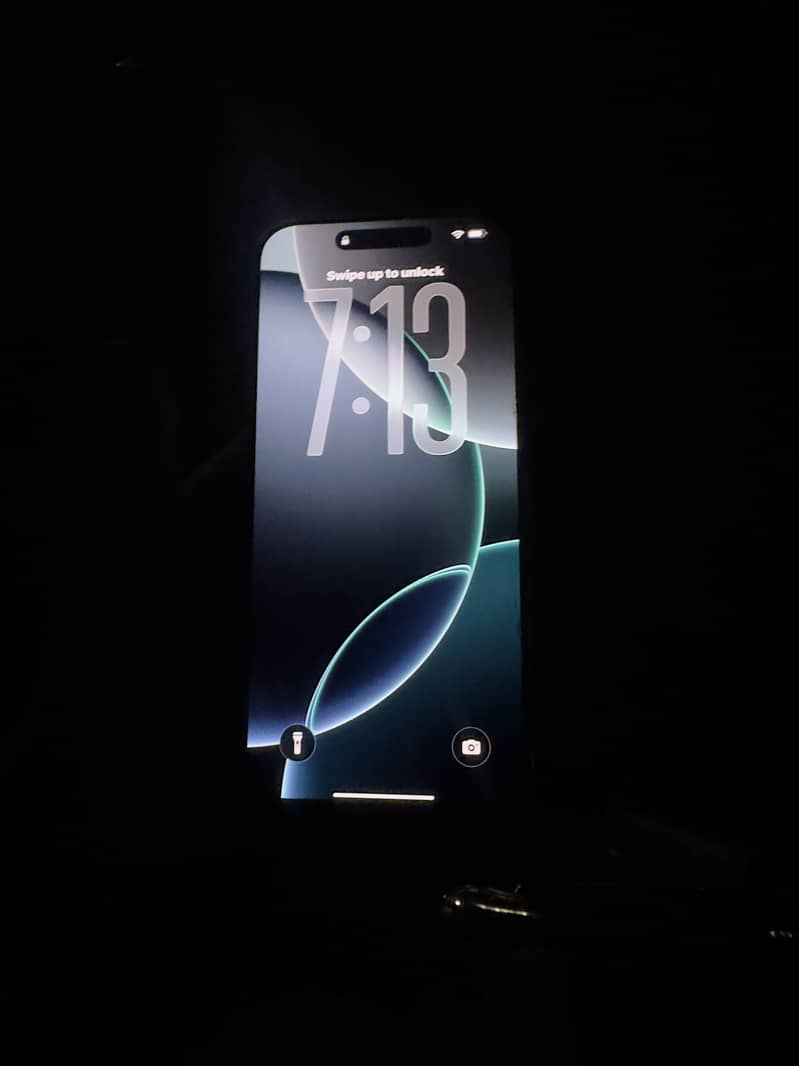 Apple iPhone 16 Pro Max 4