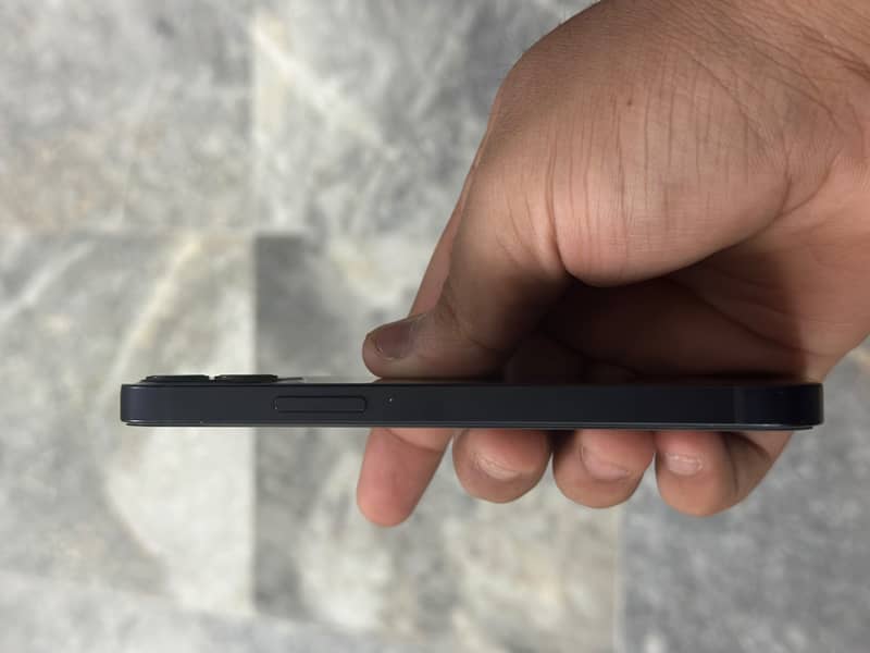 Apple iPhone 12 mini 1