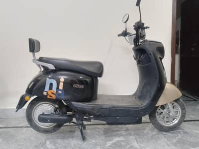 Evee nisa electric bike Scooty