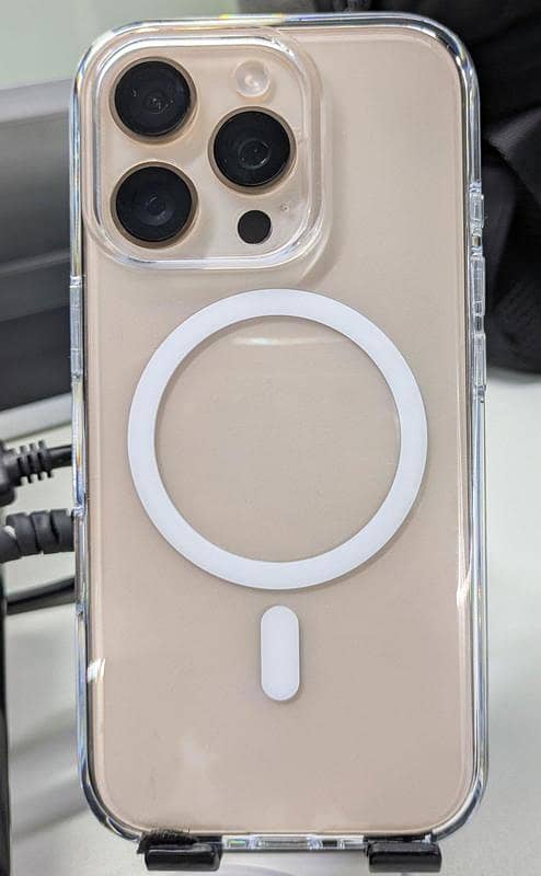 Apple iPhone 16 Pro Max 0
