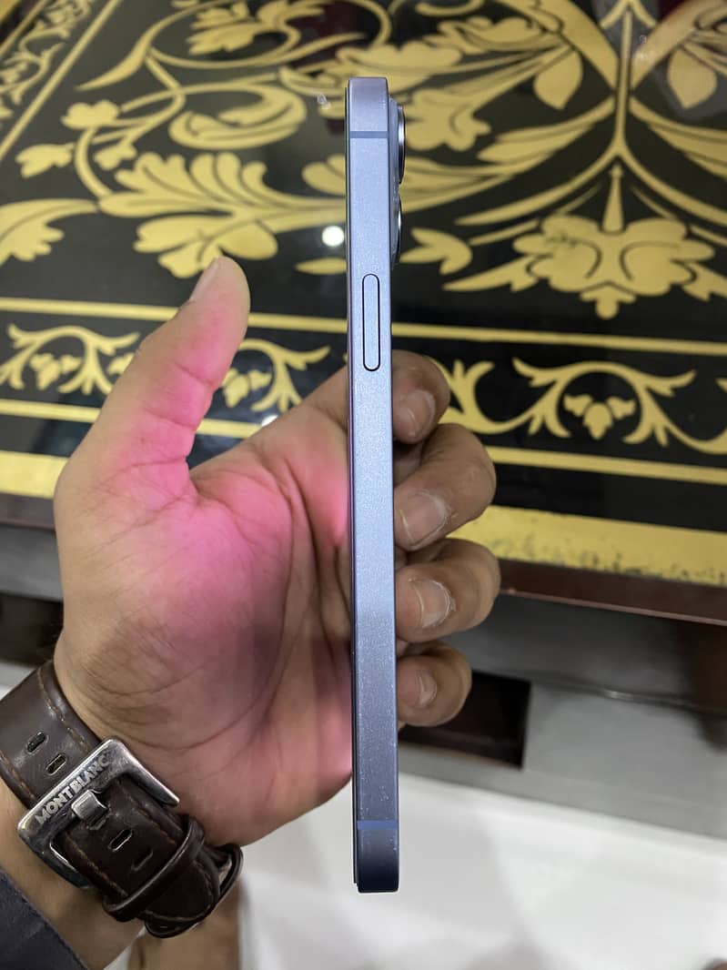 Apple iPhone 14 plus 3