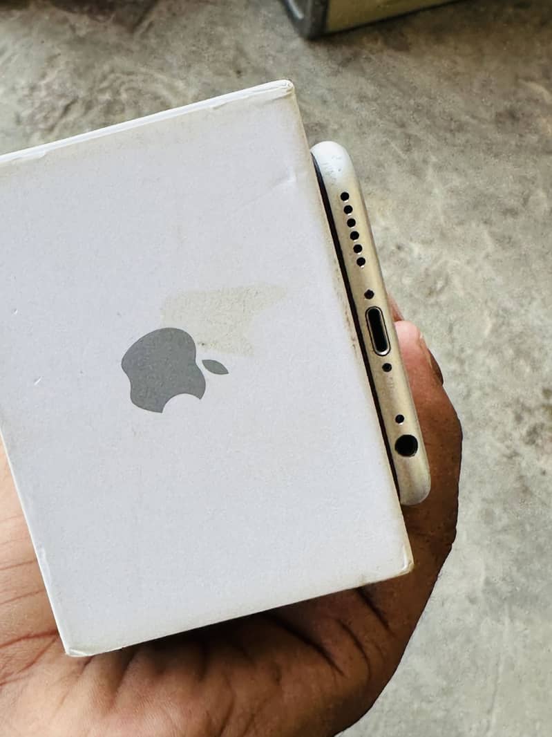 Apple iPhone 6s 3