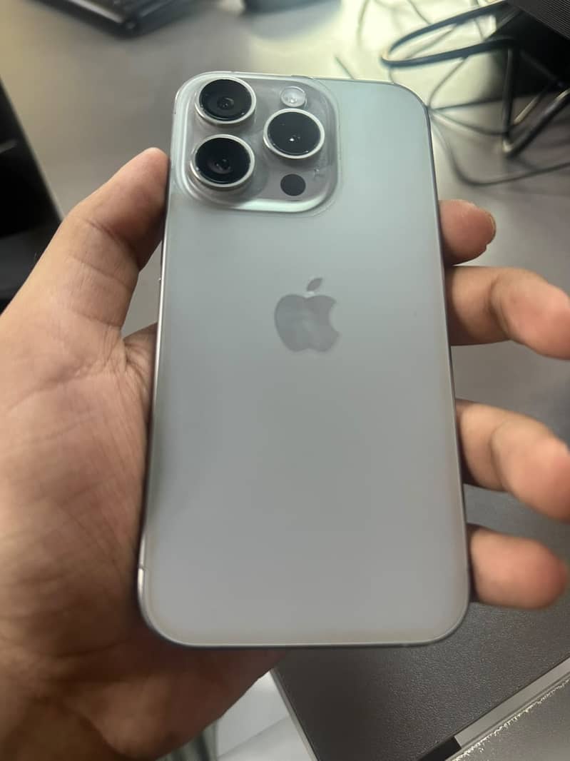 Apple iPhone 15 Pro 1