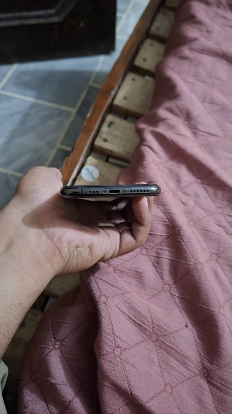 Apple iPhone XR 2