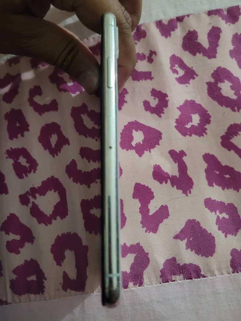 Apple iPhone X 2