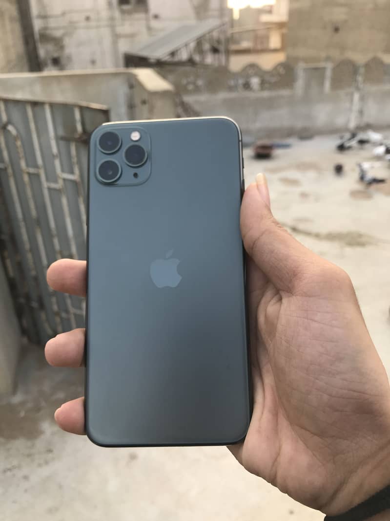 Apple iPhone 11 Pro Max 8