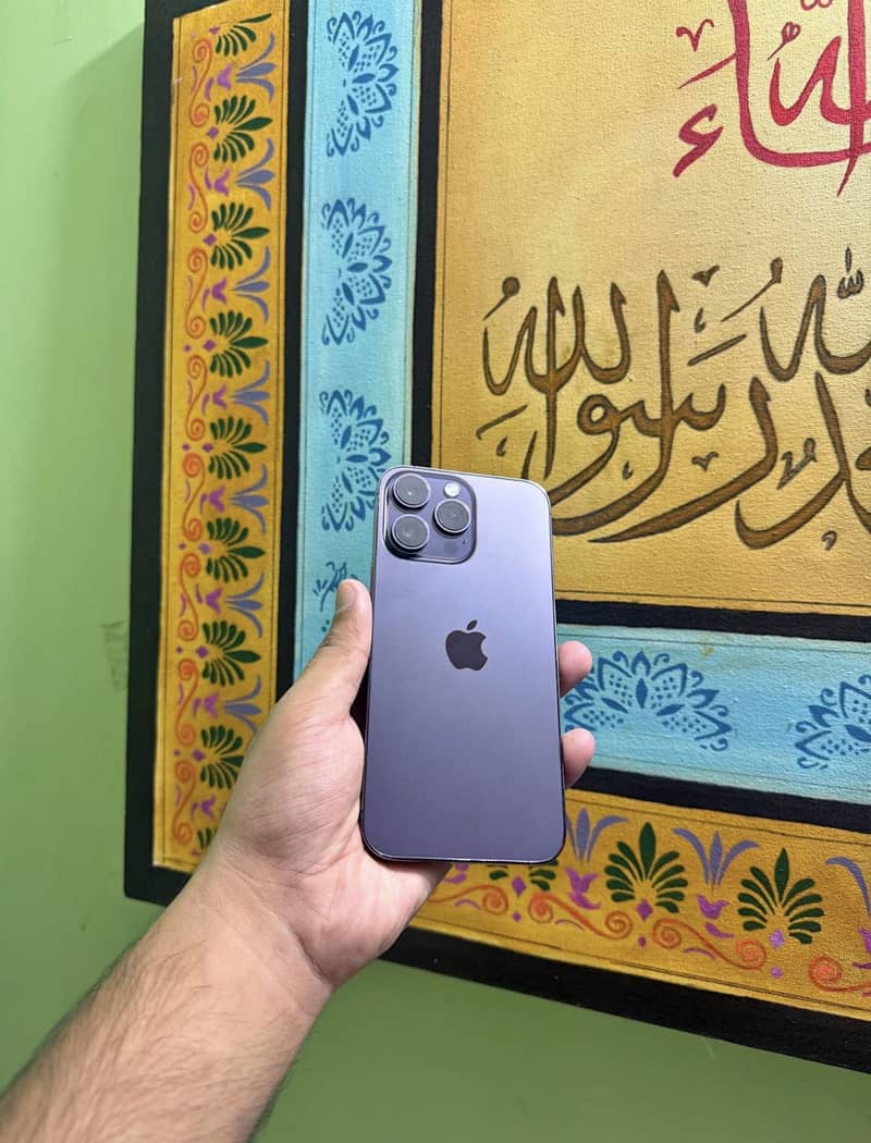 Apple iPhone 14 Pro Max 0