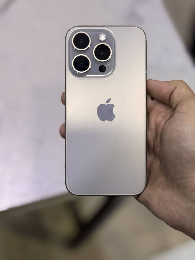 iPhone 15 Pro 0