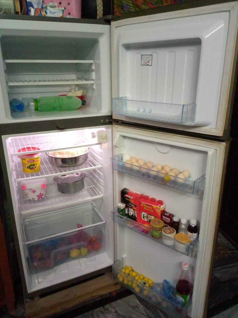 Refrigerator Medium size 6