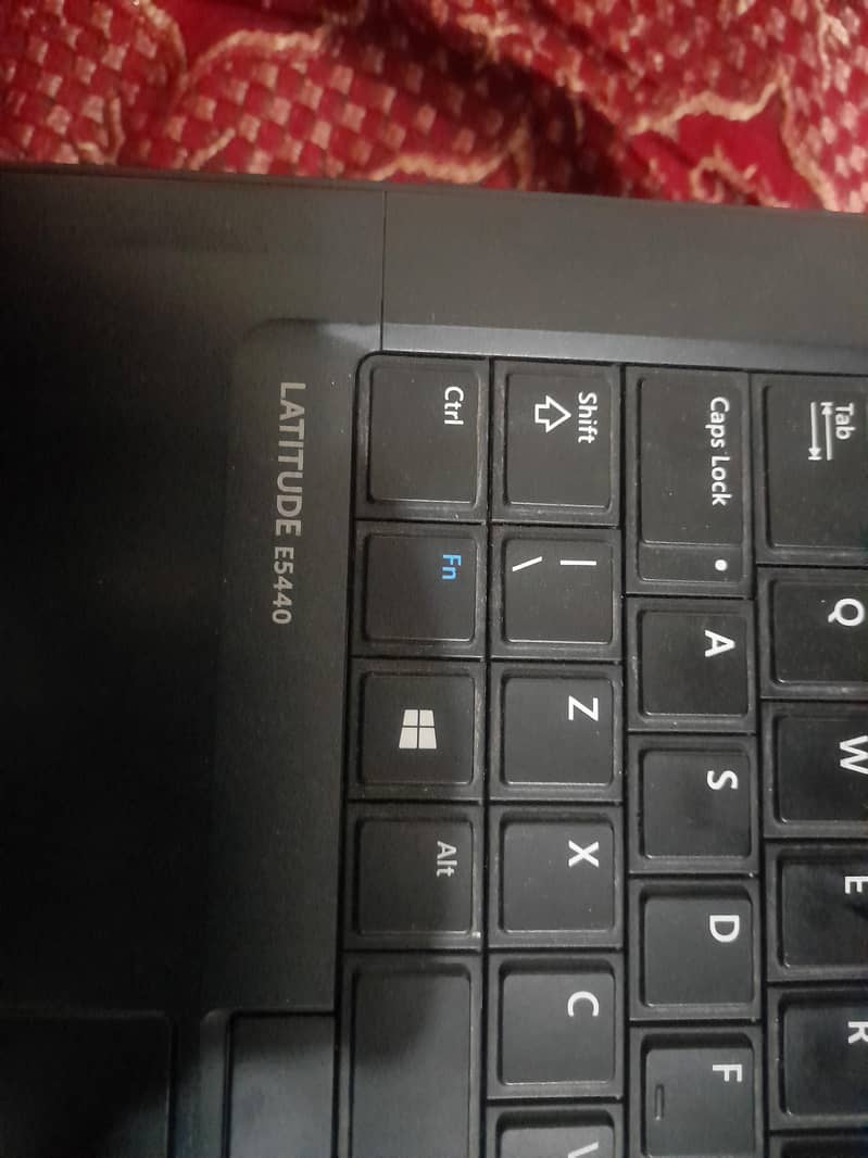 DEll LATITUDE E5440 2