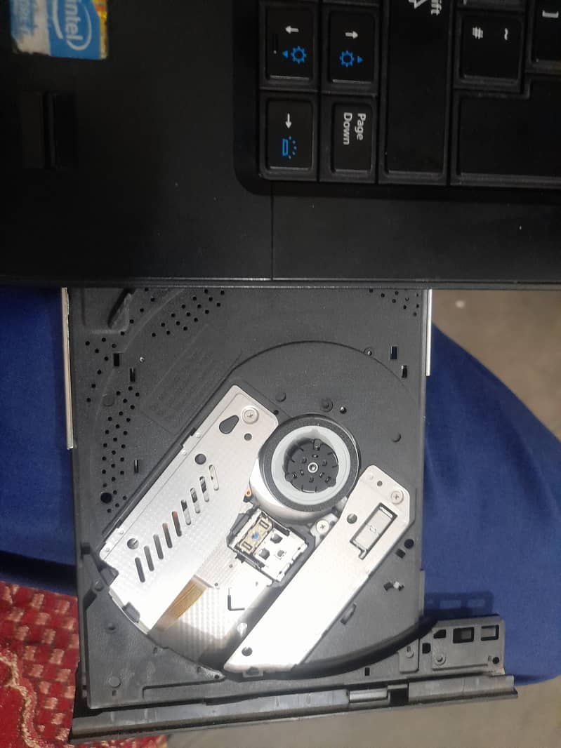 DEll LATITUDE E5440 3