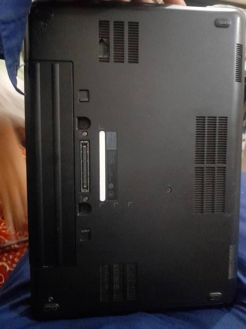DEll LATITUDE E5440 13