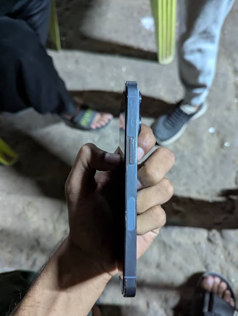 Apple iPhone 13 Pro 0