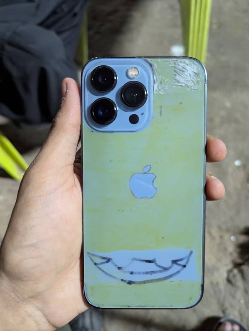 Apple iPhone 13 Pro 1