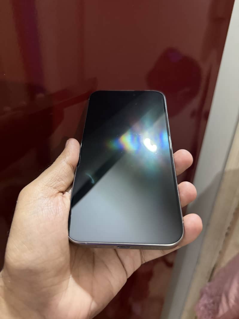 Apple iPhone 15 Pro Max 9