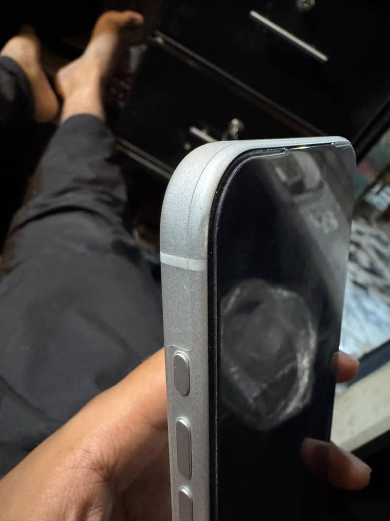 Apple iPhone 17 Pro Max 2