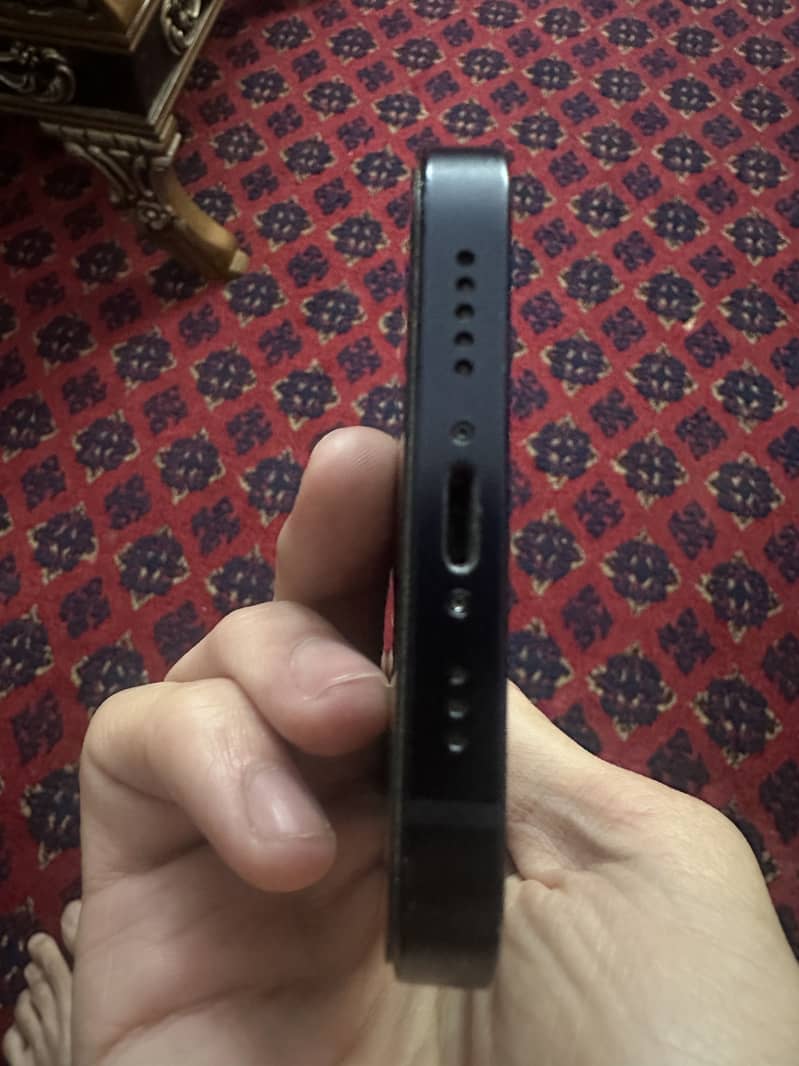 Apple iPhone 12 JV 3