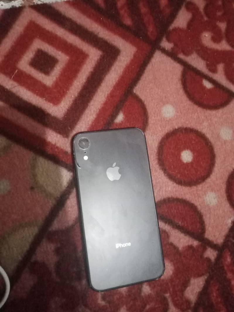 Apple iPhone XR 1