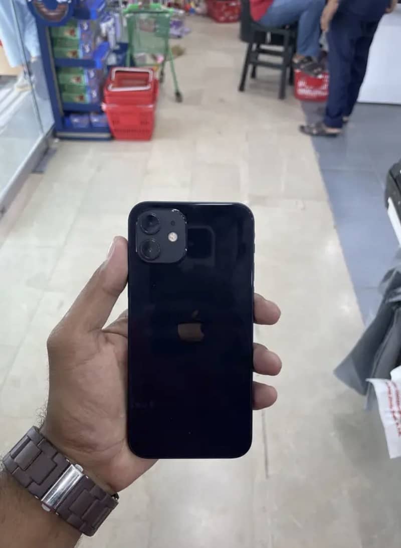 Apple iPhone 12 1