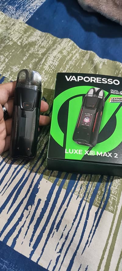 LUXE XR MAX 2 FEW DAYS USED HEAVY SMOKE BIG BATTERY