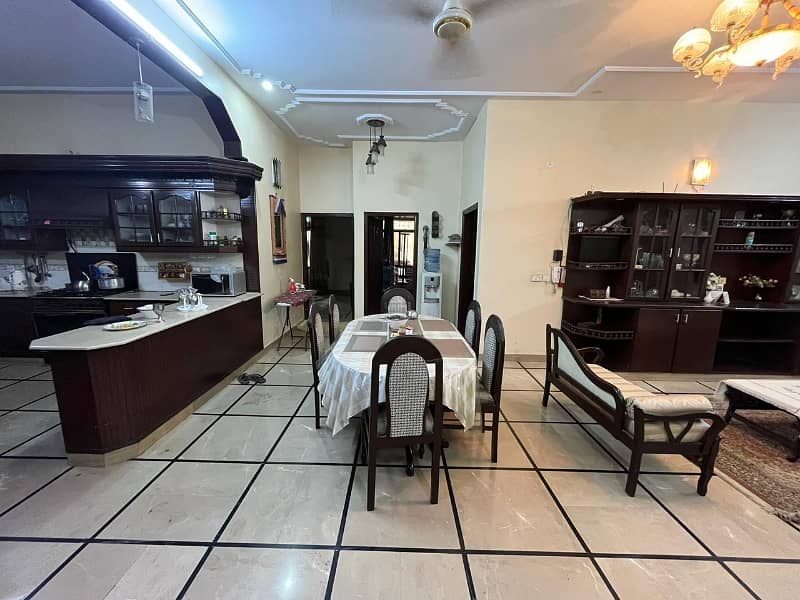 Perfect Prime Location 200 Square Yards House In Federal B Area - Block ...