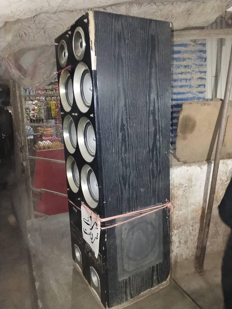 speakers 1