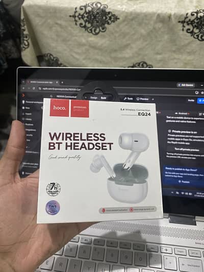Best hoco branded airbuds