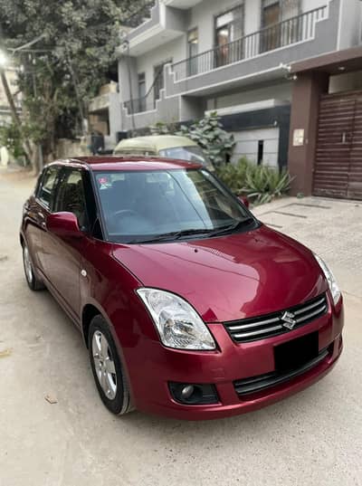 SUZUKI SWIFT DLX 1.3 MAROON COLOR 2017