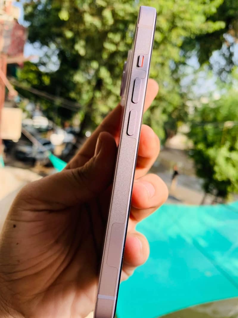 Apple iPhone 14 2