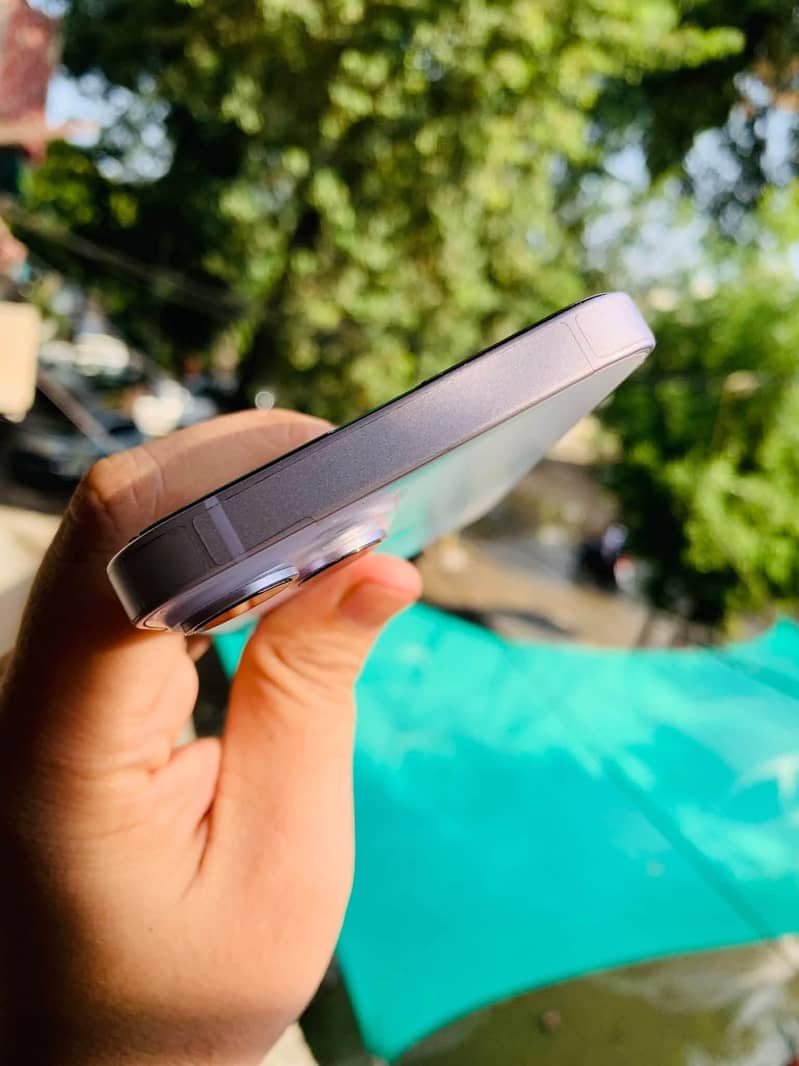 Apple iPhone 14 5