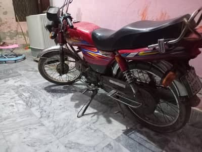 United 100cc 2018 model ha All ok Cd 70 sy change ho sakti h