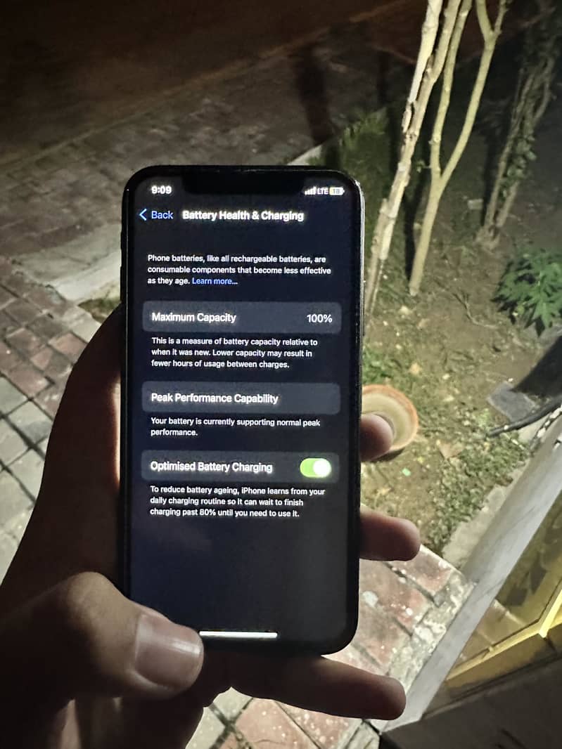 Apple iPhone X 5