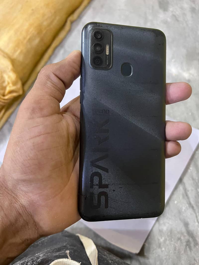 Tecno Spark 7 4