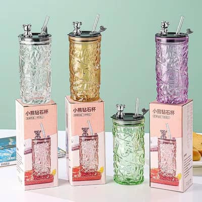 Diamond-Patterned Glass Tumblers with Lid & Straw