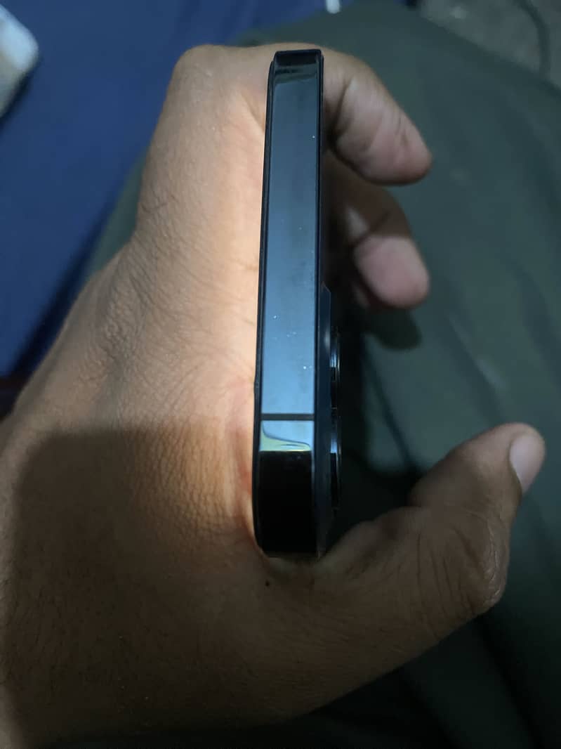 Apple iPhone 12 Pro Max 2
