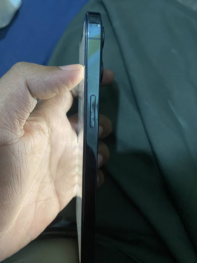 Apple iPhone 12 Pro Max 4